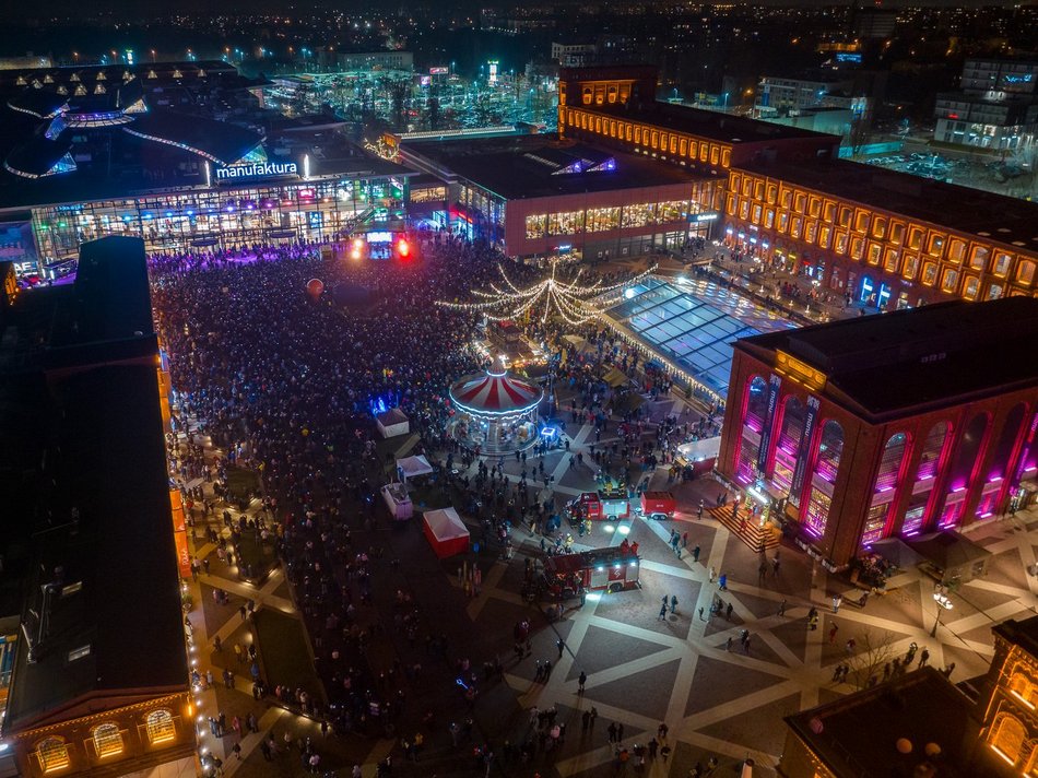 Światełko do nieba w Manufakturze na finał WOŚP 2024 w Łodzi