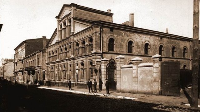 Historia Łodzi. Noc płonących synagog. Niemcy długo nie czekali