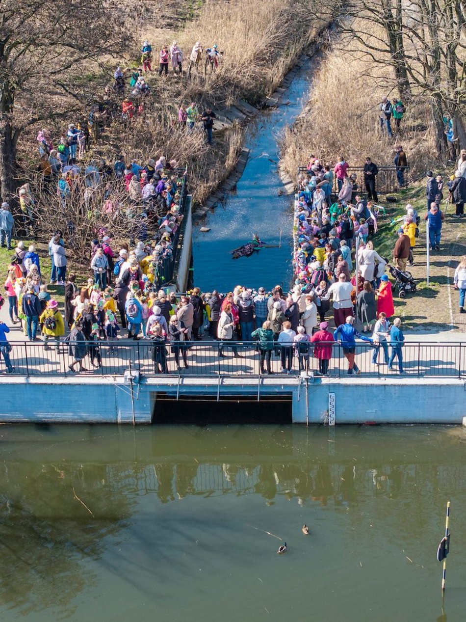 Łódź. Wielopokoleniowe Powitanie Wiosny na Stawach Jana. Jak było? Zobacz!