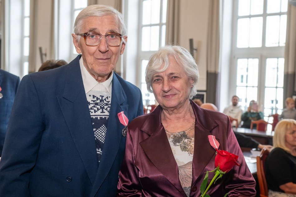 Łódź. Medale za długoletnie pożycie małżeńskie. Ich miłość przetrwała pół wieku!