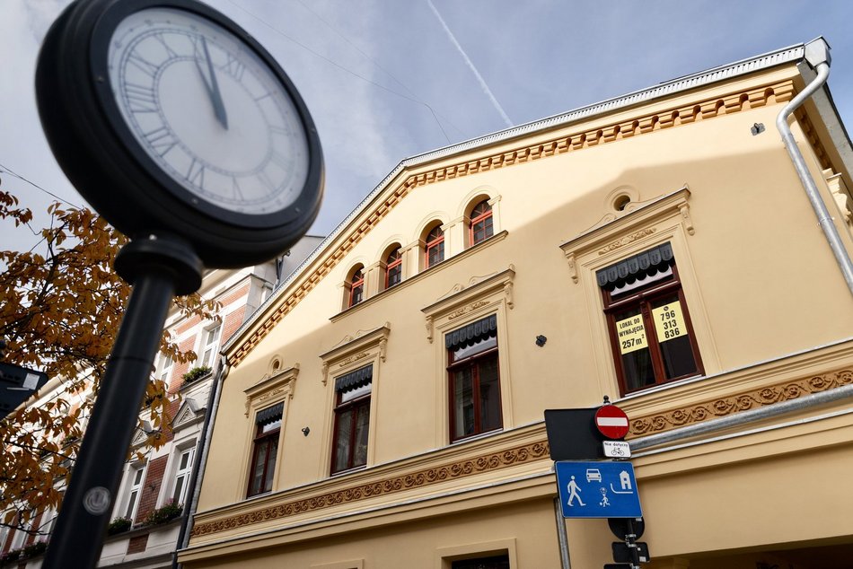 Łódź. Kolejna kamienica przy Piotrowskiej w Łodzi odzyskała blask. Na pewno ją znasz!