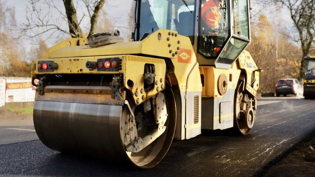 Remont Brzezińskiej w Łodzi. Prace na drugiej stronie jezdni [SZCZEGÓŁY]