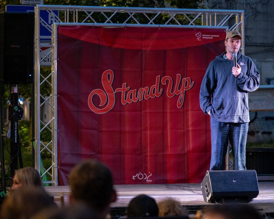 Łódź. Kolejny Stand-up Piotrkowska w Łodzi. Publiczność znowu dopisała!