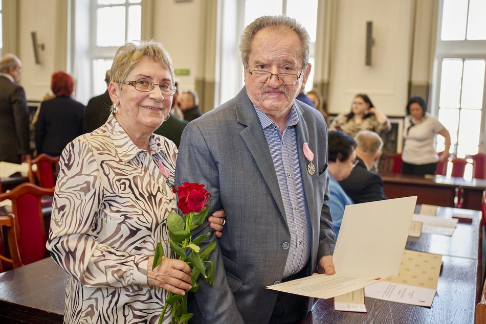 Małżeństwa z Łodzi uhonorowane medalami za wieloletnie pożycie
