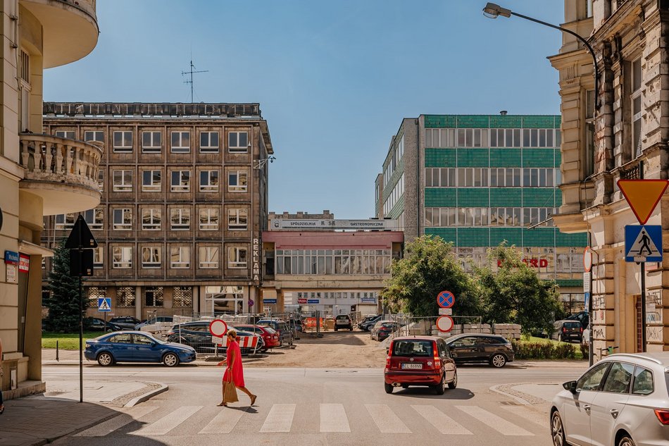 Roboty budowlane przy nowej drodze łączącej Wschodnią i Sienkiewicza