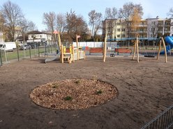 Plac zabaw w parku Chojny-Zatorze