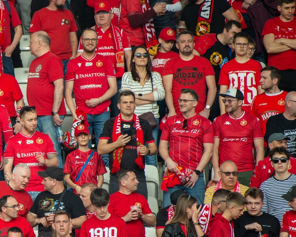 Kibice na meczu Widzewa Łódź z Koroną Kielce