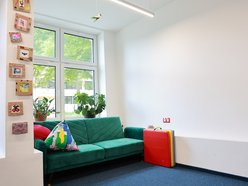 Łódź. Nowa świetlica dla dzieci i młodzieży przy Północnej w Łodzi. Sale warsztatowe, plac zabaw