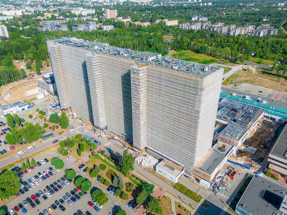 budynek szpitala widziany z góry