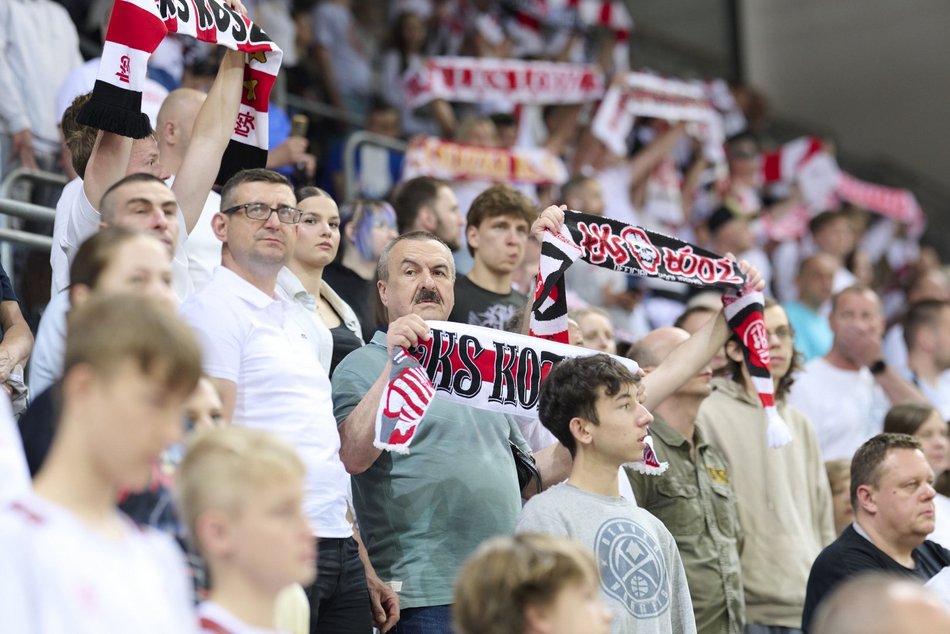 Kibice na meczu ŁKS Coolpack Łódź z Astorią Bydgoszcz
