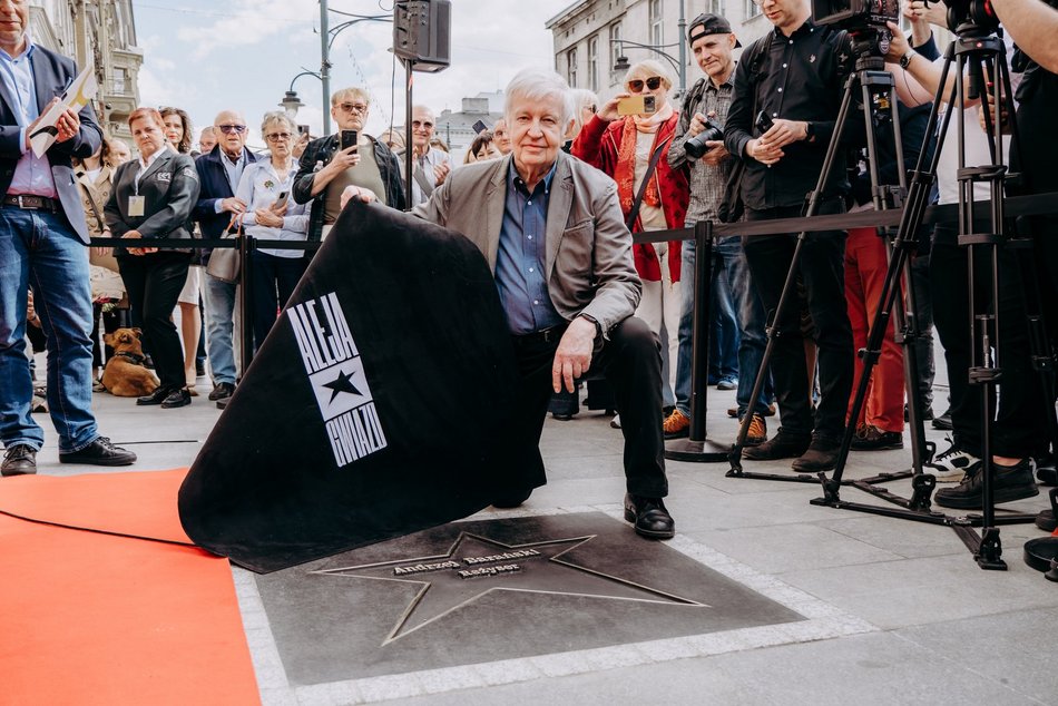 Aleja Gwiazd przy Piotrkowskiej w Łodzi coraz dłuższa. Andrzej Barański uhonorowany