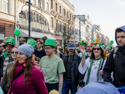 Zielona parada przeszła Piotrkowską! Tłumy świętują z okazji Dnia Świętego Patryka