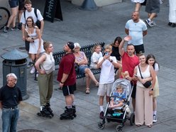 Łódź. Techno z okna Urzędu Miasta Łodzi. Rozgrzewka przed Paradą Wolności 2025!