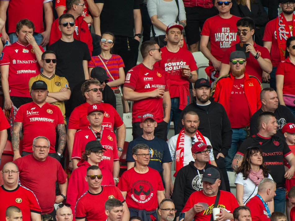 Kibice na meczu Widzewa Łódź z Koroną Kielce