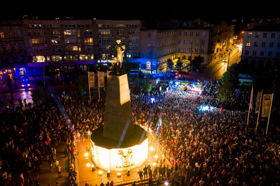 Łódź. Parada Wolności 2025 w Łodzi z lotu ptaka. Te zdjęcia zapierają dech!