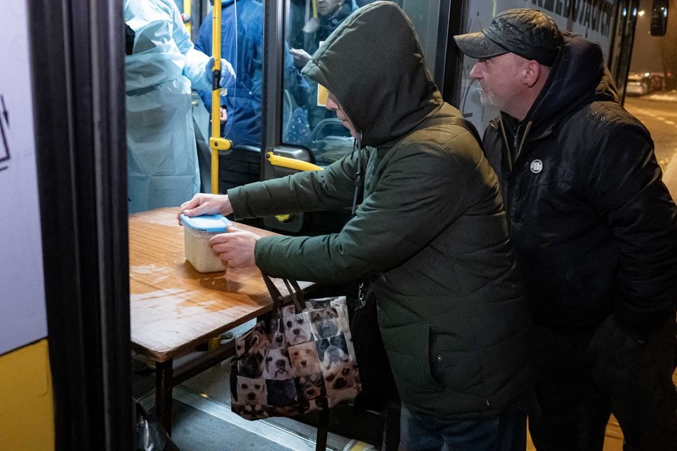 MOPS Łódź. Świetlica, autobus i łaźnie oraz schroniska w gotowości na zimę