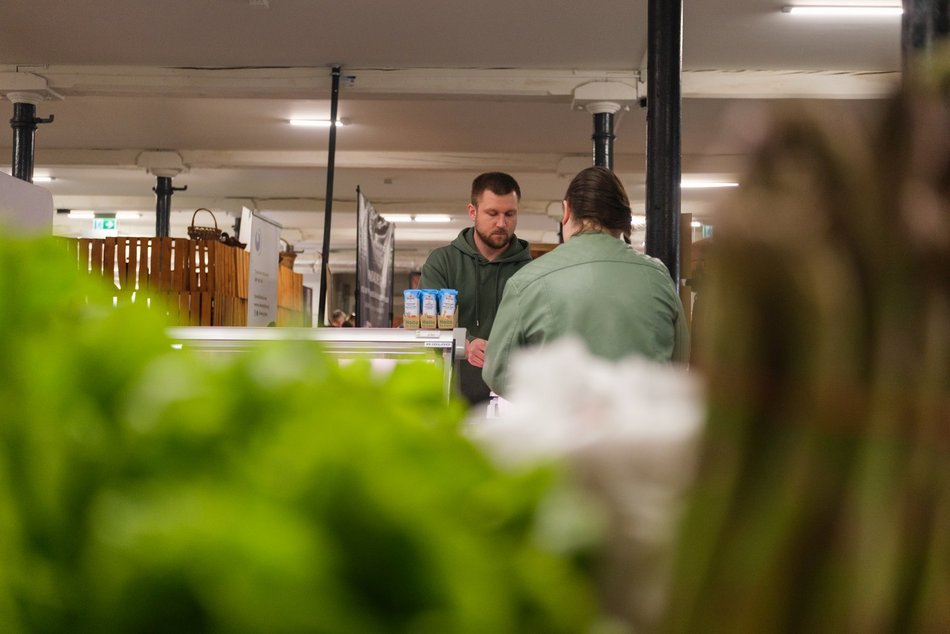 Łódź. Bazar smaku w Ogrodach Geyera w Łodzi przyciąga smakoszy! Zdrowa żywność dla każdego