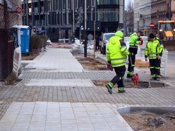 Remont Struga dobiega końca. Jest już asfalt, kiedy skończą chodniki?