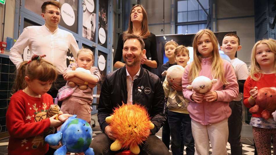 Łódź. Sławosz Uznański-Wiśniewski w EC1 Łódź. Piknik, kino sferyczne, warsztaty i zdjęcia z astronautą