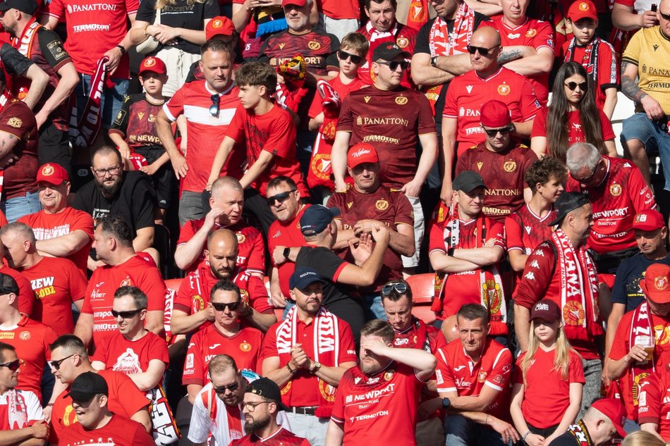 Kibice na meczu Widzewa Łódź z Piastem Gliwice
