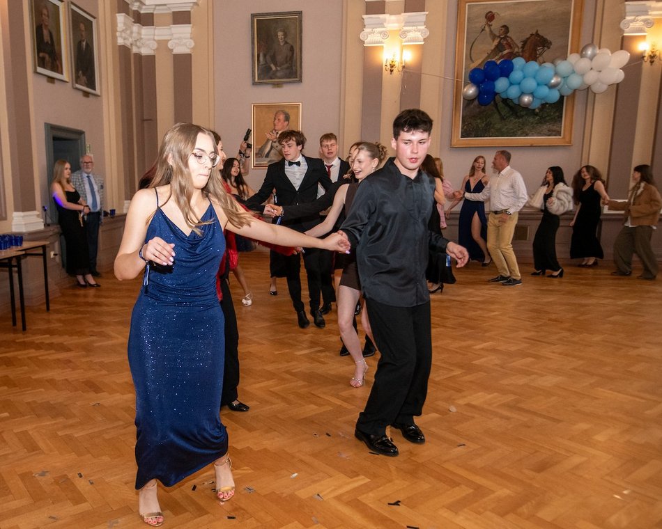 Łódź. A po maturze… bawiliśmy się doskonale! Bal pomaturalny w III LO w Łodzi