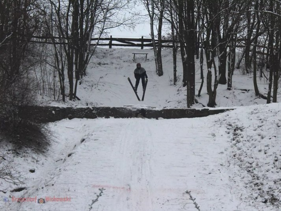Łódź. Stara skocznia narciarska (ul. Starorudzka 50)