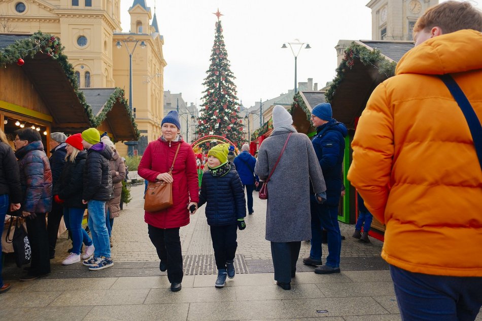 Łódź. Nie masz pomysłu na wieczór w Łodzi? Jarmark Bożonarodzeniowy brzmi, jak plan!