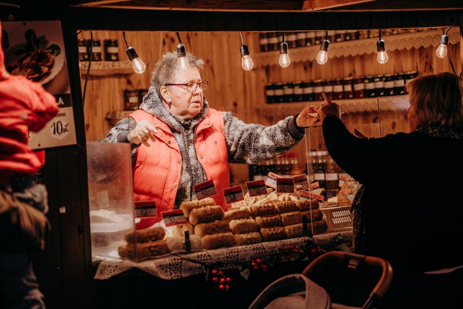 Łódź. Jarmark w Manufakturze w Łodzi tętni życiem. Tam poczujesz świąteczną atmosferę!