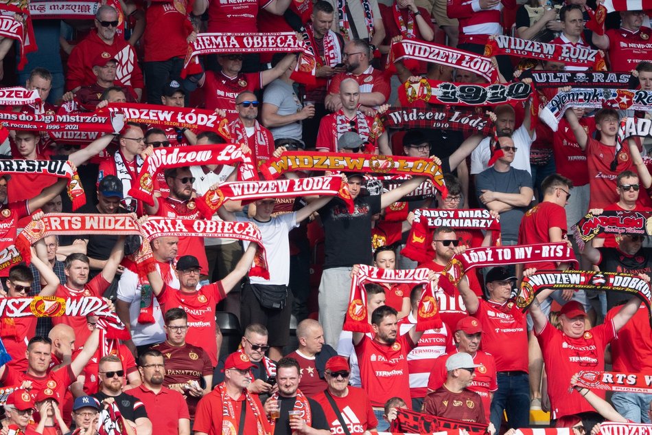 Kibice na meczu Widzewa Łódź z Piastem Gliwice
