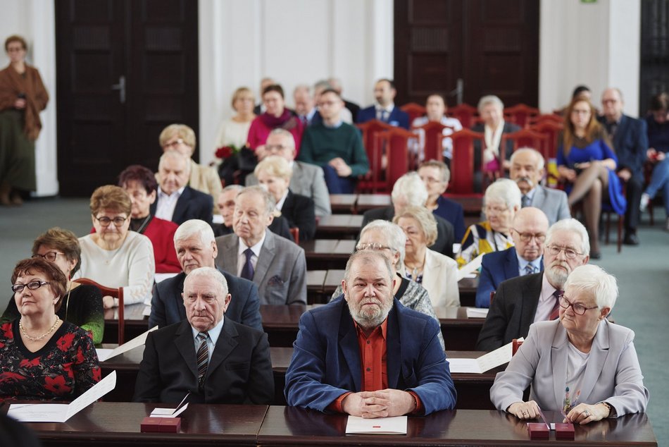 Uroczystość wręczenia medali z okazji długiego pożycia małżeńskiego