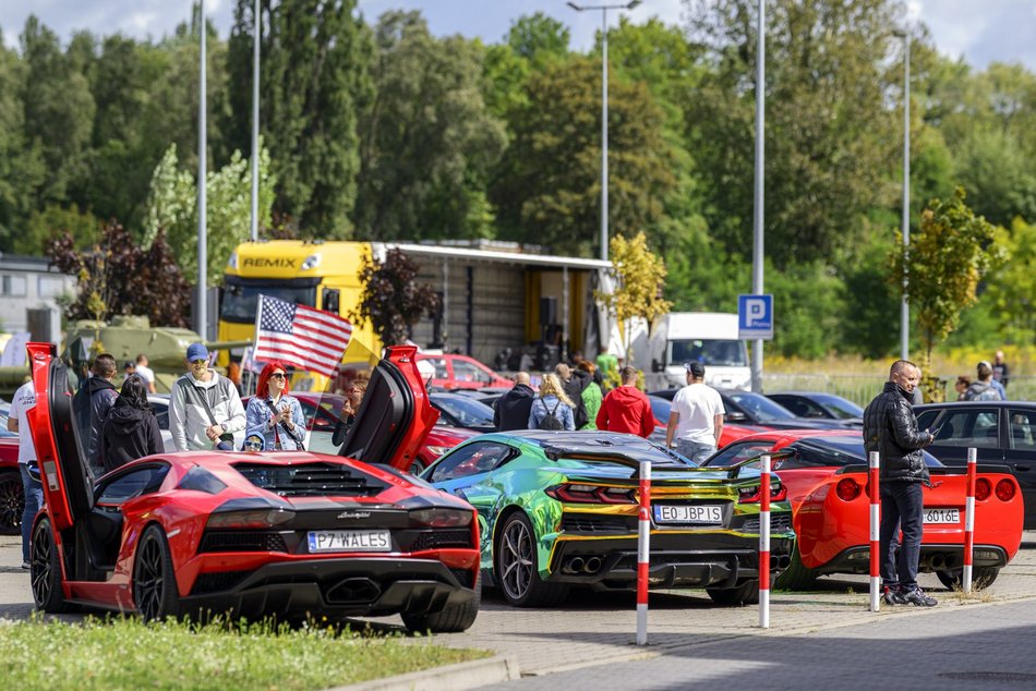 Ale auta pod Atlas Areną w Łodzi. Europejski zlot aut sportowych