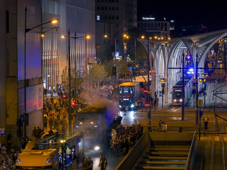 Łódź. To dopiero widok! Największy pochód w historii Parady Wolności w Łodzi z lotu ptaka!