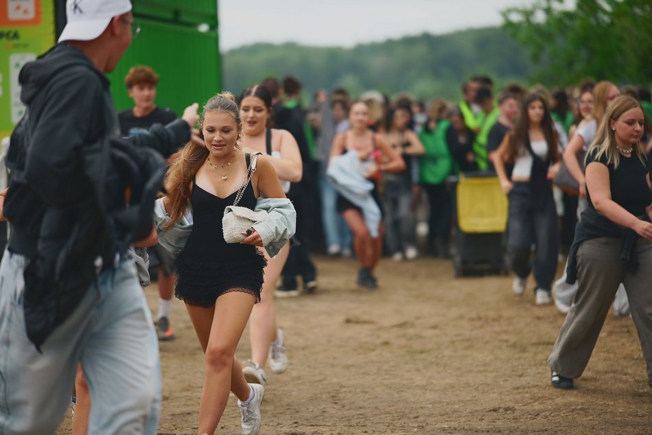 Deszcz im niestraszny! Pierwsi festiwalowicze rozpoczęli trzeci dzień Łódź Summer Festival 2025!