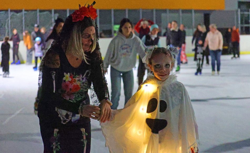 Halloween na lodowisku Bombonierka