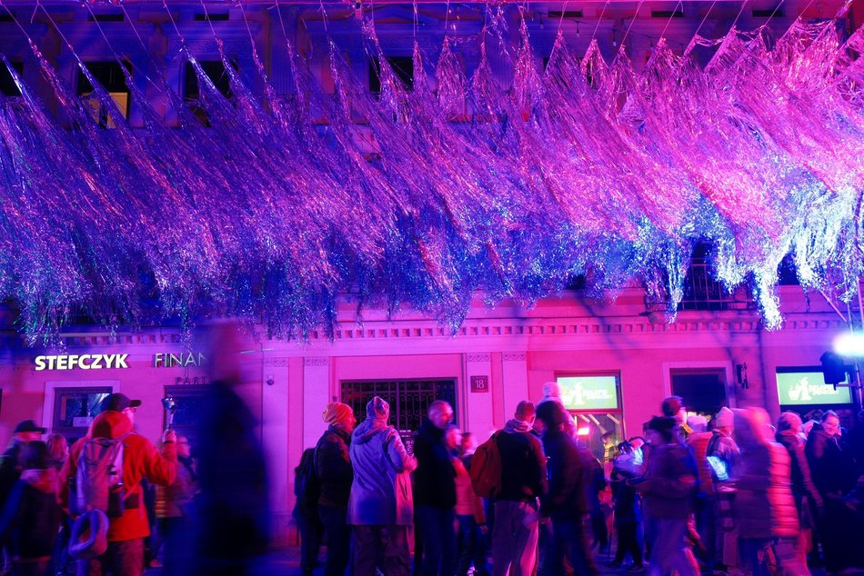 TOP 25 zdjęć z pierwszego dnia Light Move Festival 2025 Łódź. W sam raz na tapetę!