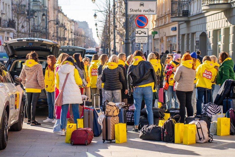 Łódź. Zobacz, jak "Babski Rajd AutoMocne" popędził Piotrkowską w Łodzi!