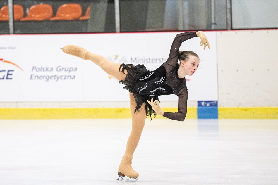 Łódź. XIX Zawody Mikołajkowe w Łodzi. Setki łyżwiarzy w walce o finał Pucharu Polski!