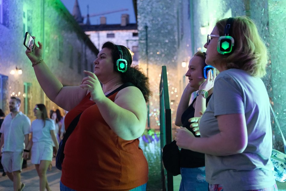 Łódź. Wakacje na Piotrkowskiej 2026 w Łodzi. Silent disco opanowało centrum!