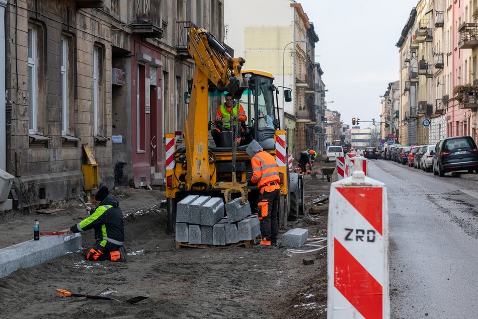 Struga w remoncie. Nowa jezdnia i chodniki od Żeligowskiego do Wólczańskiej