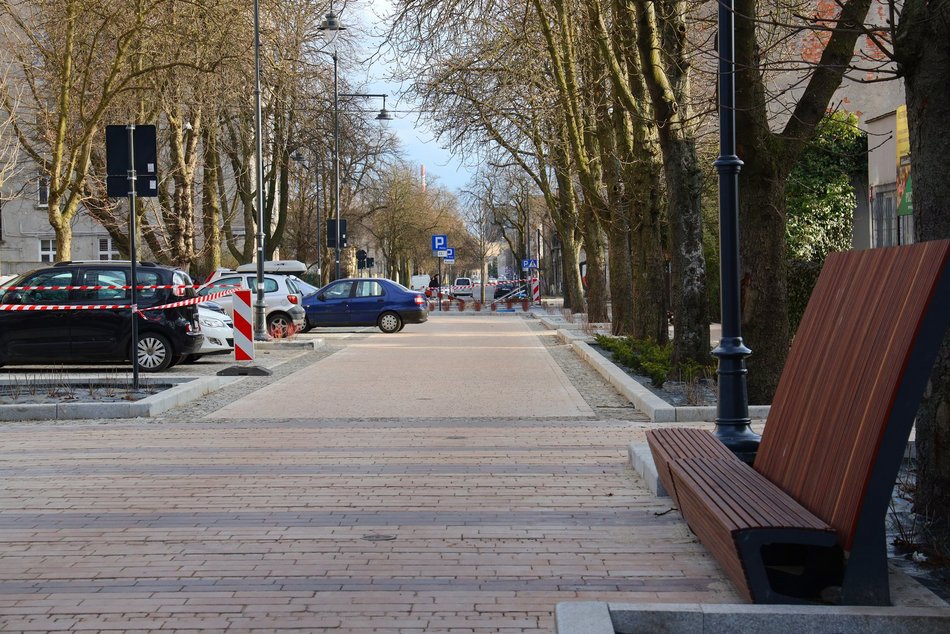 Najdłuższy woonerf w Łodzi gotowy! Na Strzelców Kaniowskich trwają ostatnie prace wykończeniowe