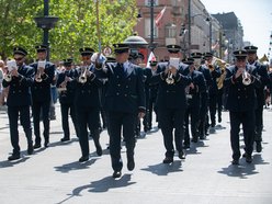 Łódź biało-czerwona. Ulicami miasta przeszedł marsz z okazji Dnia Flagi Rzeczypospolitej Polskiej