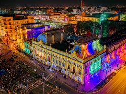 Light Move Festival 2025 Łódź z drona! Wybierz się na lot nad rozświetlonym miastem