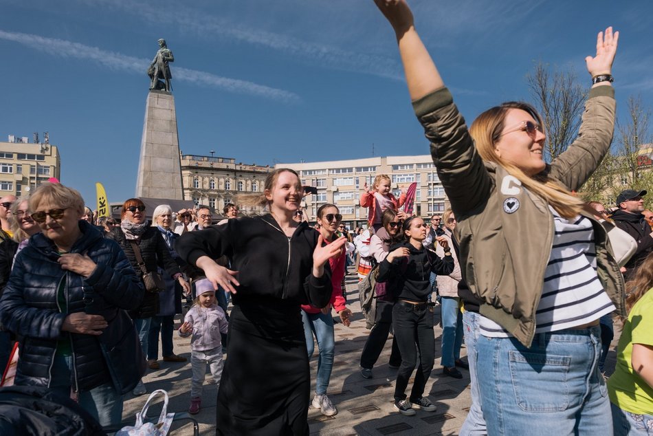 Roztańczeni Łodzianie na Placu Wolności! Tak świętowali Międzynarodowy Dzień Tańca