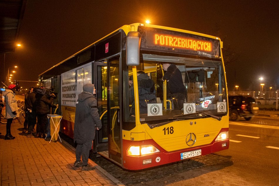 Autobus dla bezdomnych i potrzebujących zakończył sezon