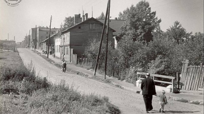 Ulica Sporna z mostkiem na Stoczance