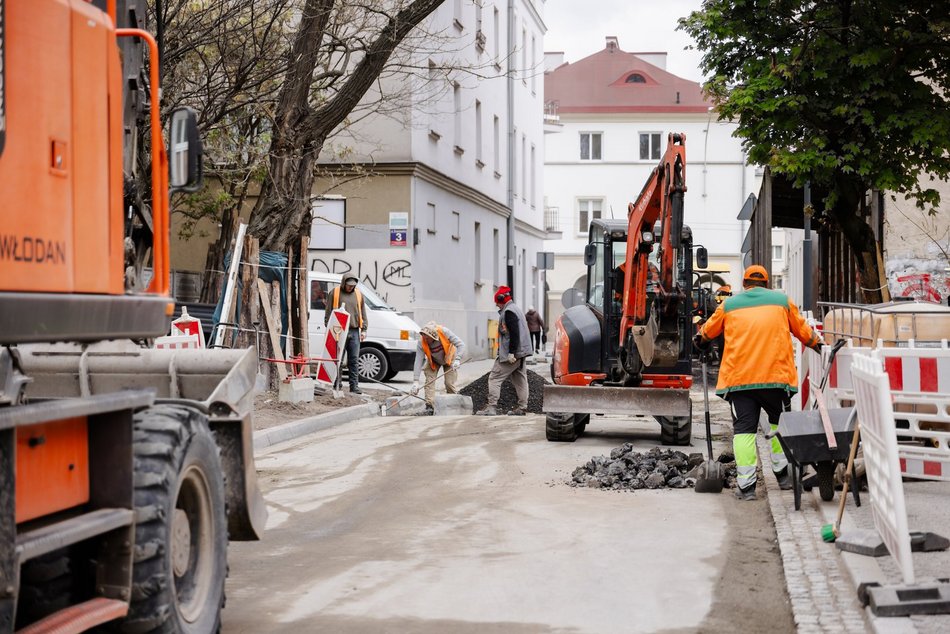 Łódź. Finisz remontu Drewnowskiej w Łodzi. Wiemy, kiedy zostanie otwarta dla ruchu