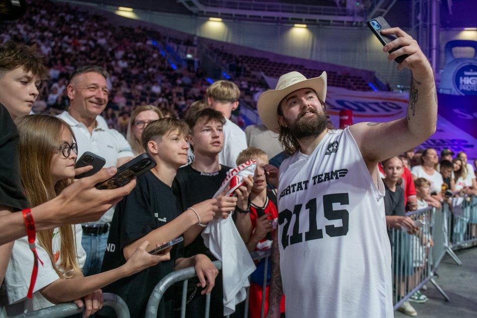 Łódź. Mecz Gortat Team vs NATO Team w Łodzi. Zagrają Bedoes 2115, Friz, Piotr Żyła, Mateusz Damięcki i inni
