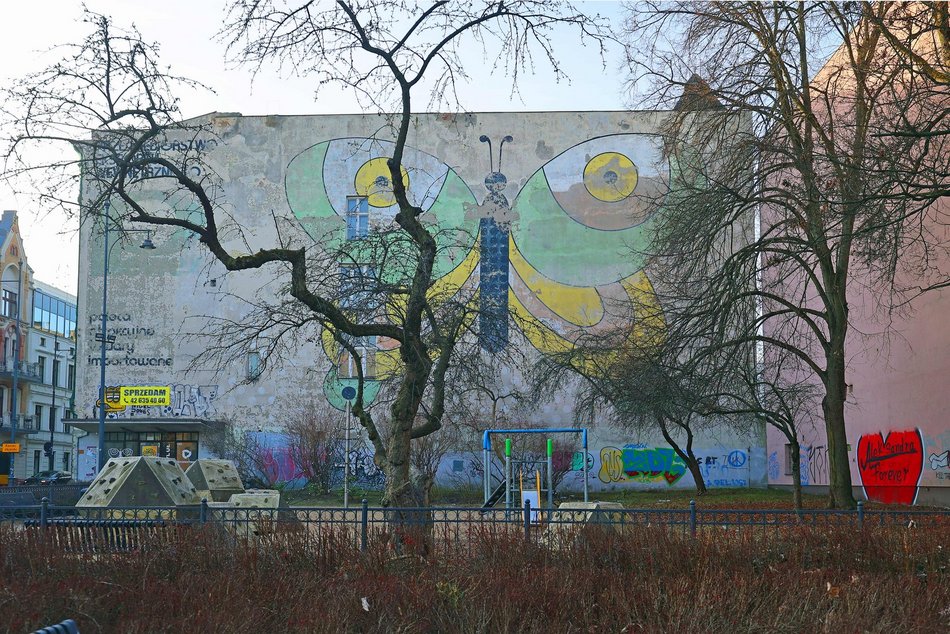 Kamienica z motylem na sprzedaż! Za ile wystawili budynek dawnego Pewexu?