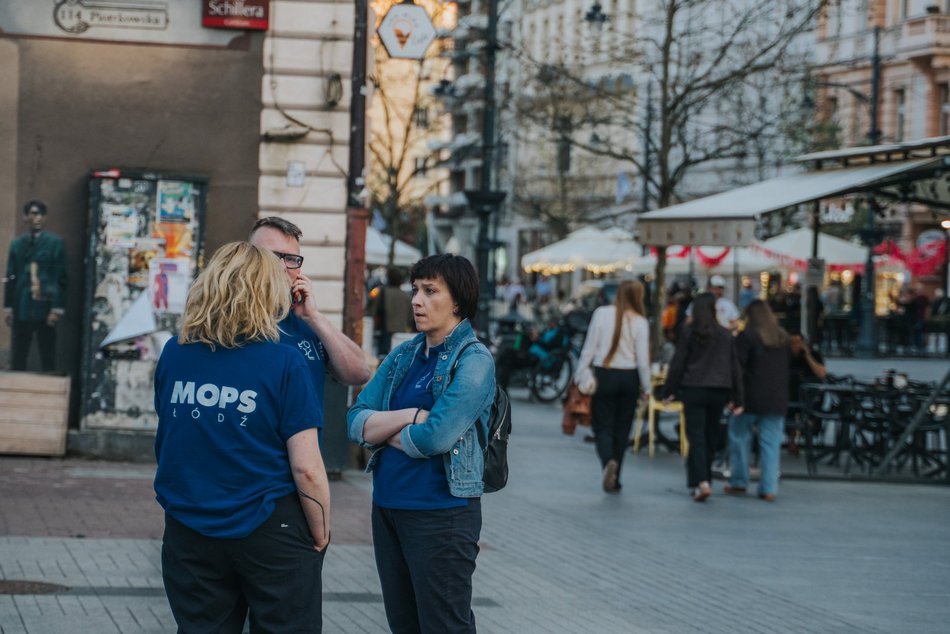Łódź. Namiot Pełen Wsparcia w Pasażu Schillera już działa! Specjaliści pomagają potrzebującym