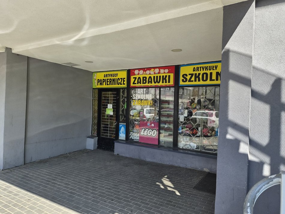 Łódź. Pionier na Dąbrowie. Sklep z kawą, zielarnia, zoologiczny, sale na imprezy